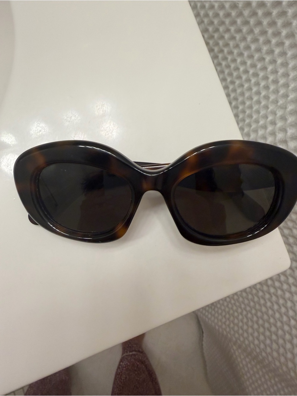 Loewe Tortoiseshell Oval Sunglasses - Dark Brown